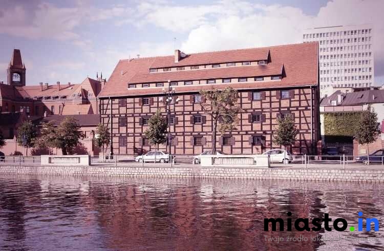 Bydgoszcz Historycznie: 5 Ikonicznych Miejsc, Które Musisz Zobaczyć - Miasto.in