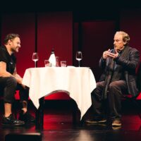 „Niespodziewany powrót” w Warszawie — wydarzenie teatralne, które warto zobaczyć