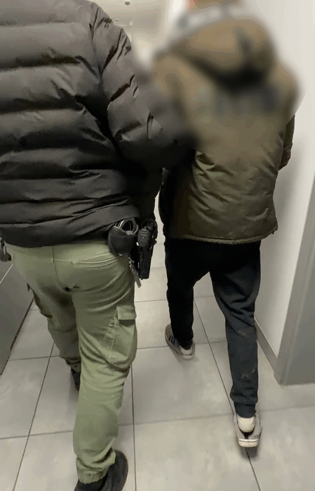 Wjechał w Drzewo i Uciekł Kisewo