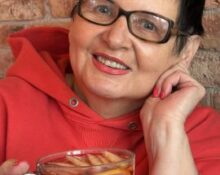 Danuta Rogalska — autorka książki „Oni i ja", gość spotkania autorskiego w Stacji Kultura w Rumi