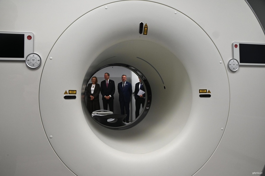 Ceremonia otwarcia Pracowni PET/CT w Szpitalu Morskim w Gdyni przy skanerze PET/CT